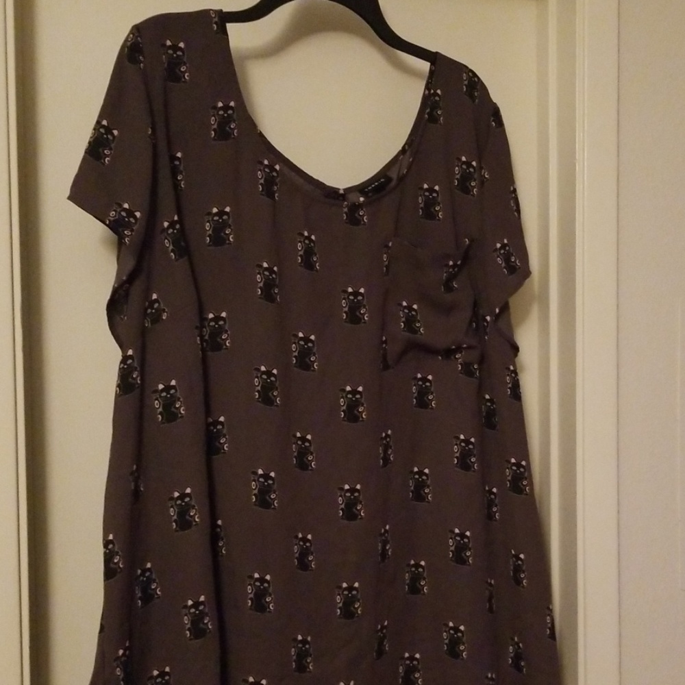 Torrid Lucky Cat Abbey Blouse